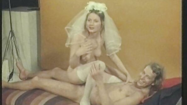 John Holmes & Dame femei mature goale cercetași-antic porno 1970